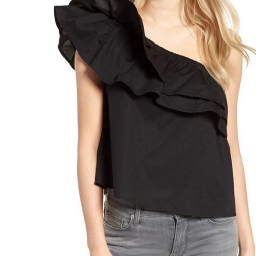 GREAT ONE SHOULDER RUFFLE